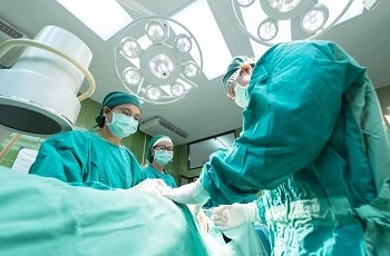 Applications of Nonwoven Fabric in Medical Textile- Disposeable Surgical gown