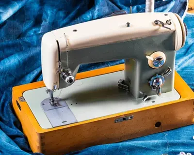 Treadle sewing machine